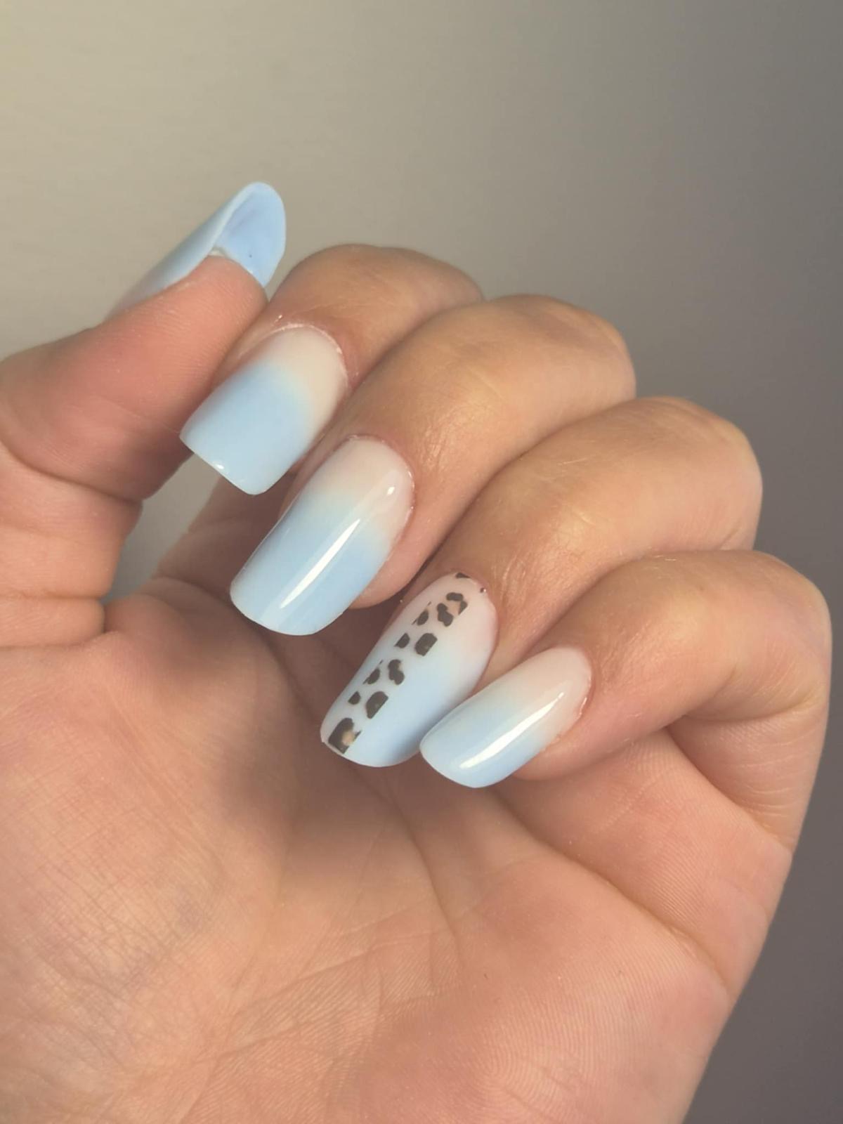 Léopard Bleu Glacier — nail art gel art Rezé Nantes M&A Nail Design