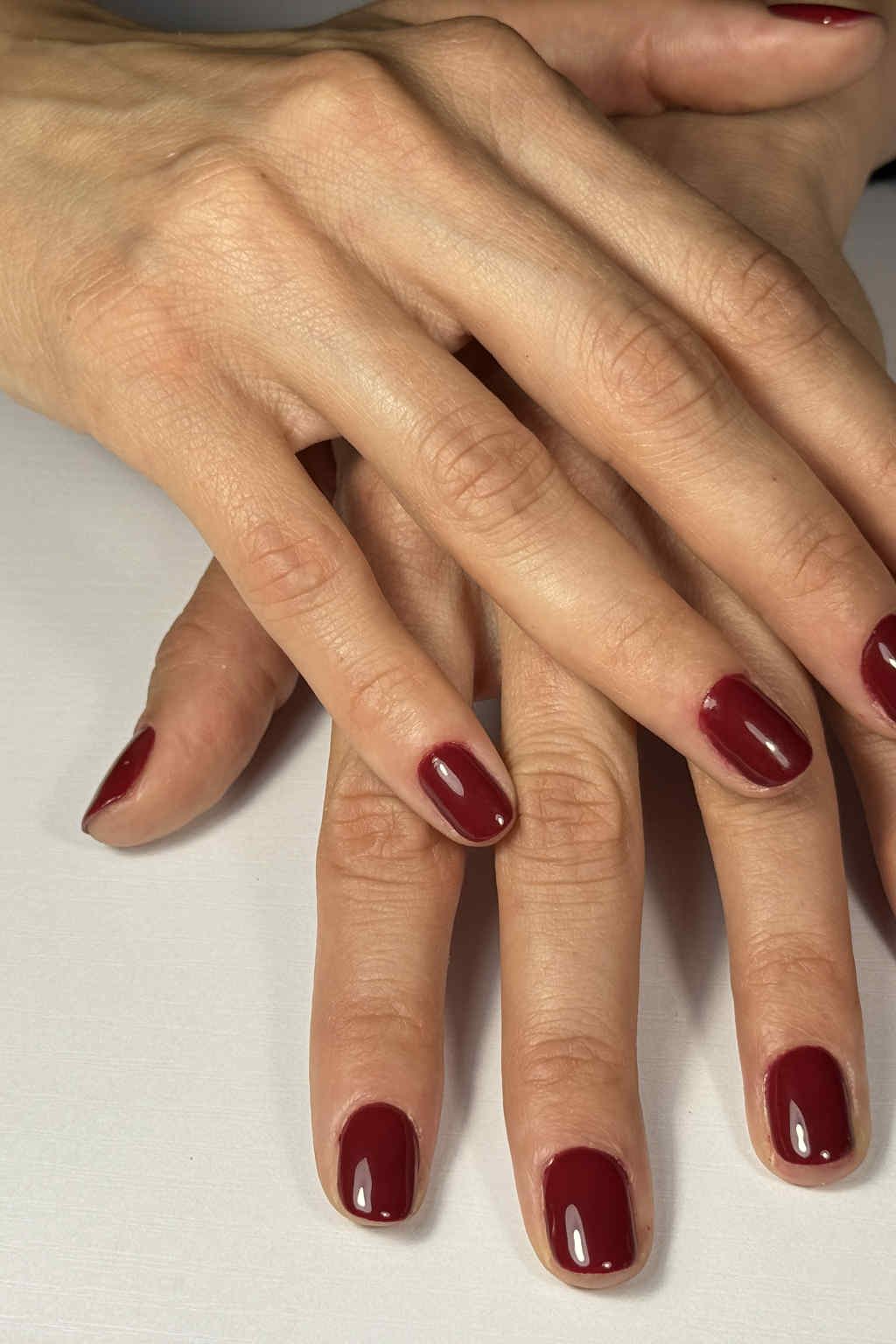 Bordeaux Intense — nail art gel color Rezé Nantes M&A Nail Design