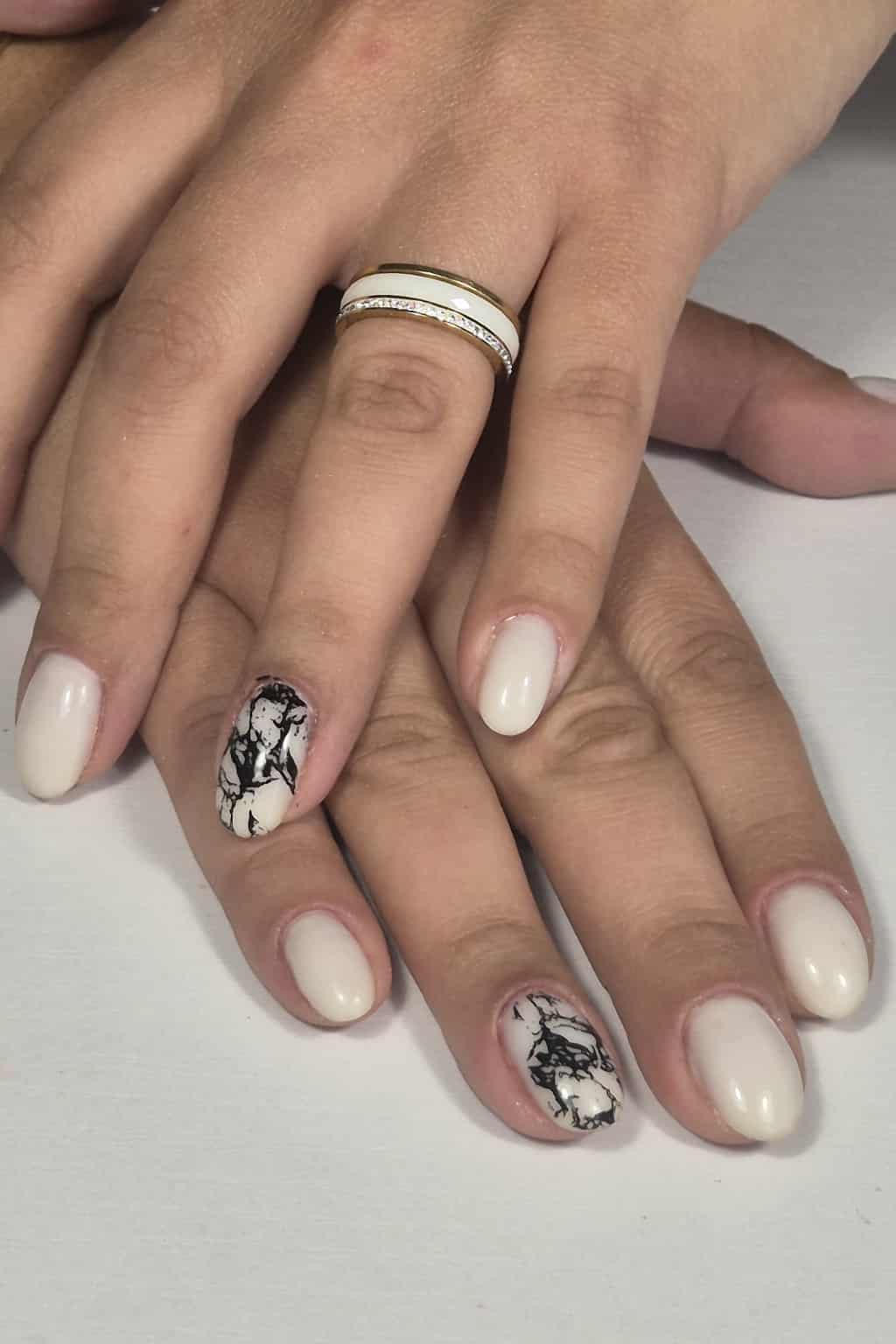 Blanc Marbre — nail art gel art Rezé Nantes M&A Nail Design